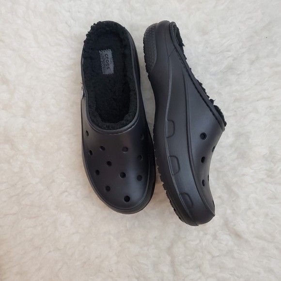 Classic Crocs Sz  Womens 9 Black Faux Fur Lined Dual Comfort Shoes Clogs - Picture 3 of 9